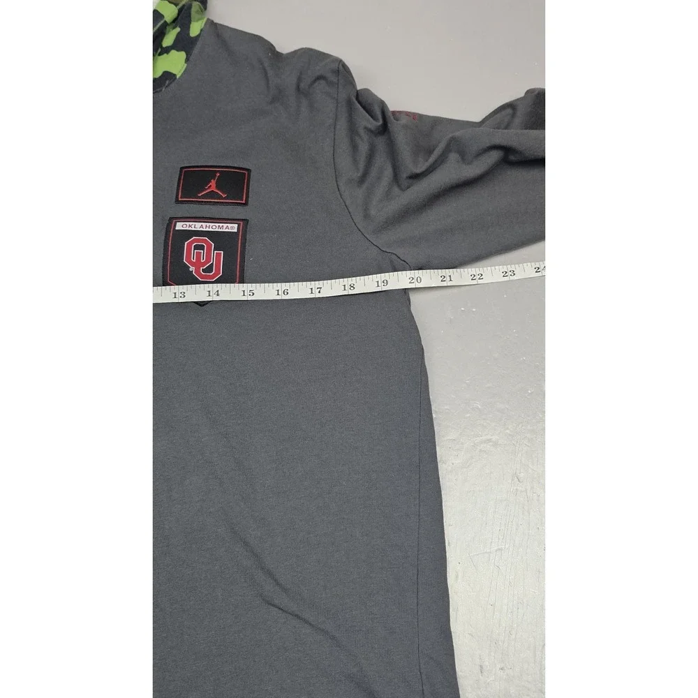 Jordan Oklahoma Sooners Hoodie Mens Medium. Gray Football Salute To‎ Service